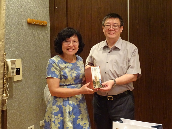 台南市校友會理事長造訪南科 期促成台積電校友入會（校友服務中心）圖片