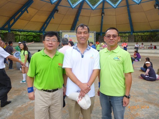 圖左至右.中山大學管理學院院長李清潭,交通部長葉匡時,中山北區EMBA校友會會長張世睿